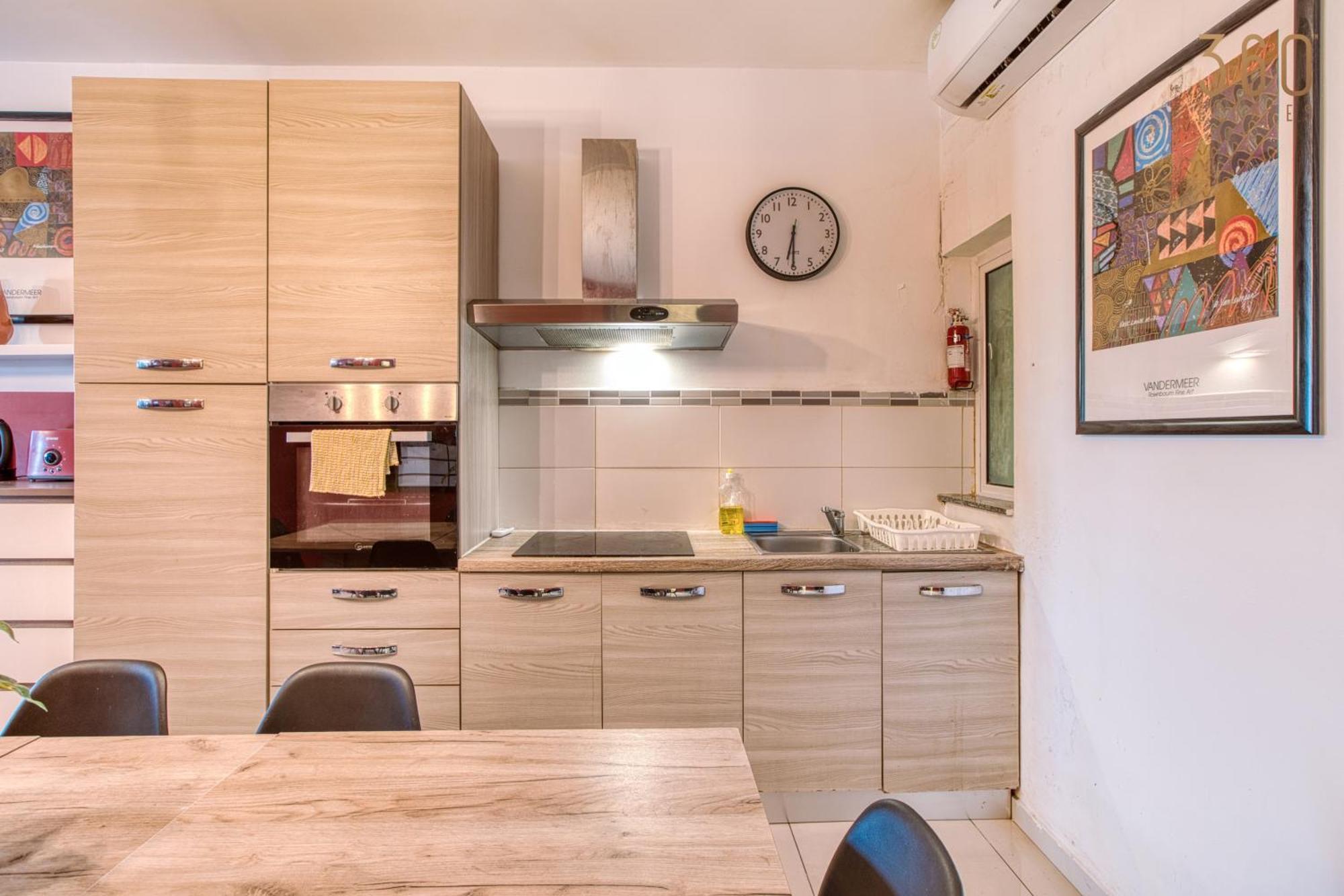 A Lovely 3 Bedroom, 3 Baths Home In The Centre Of Gzira By 360 Estates Exterior photo